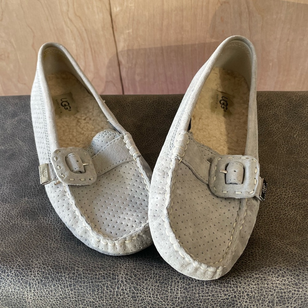 Ugg Slipper/Shoes